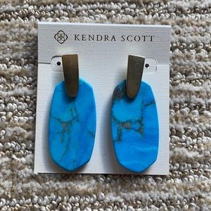 NWOT Kendra Scott Aragon Drop Earrings